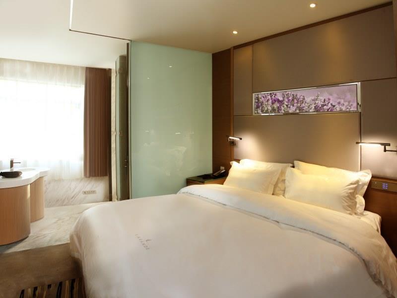 Lavande Hotel Zhuhai Gongbei Port Of Entry Exteriör bild